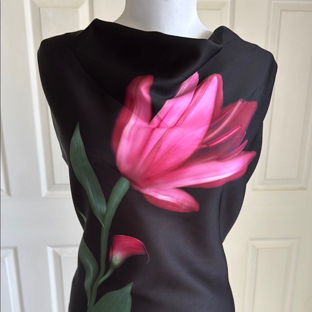Halston, M - Picture 3 of 10